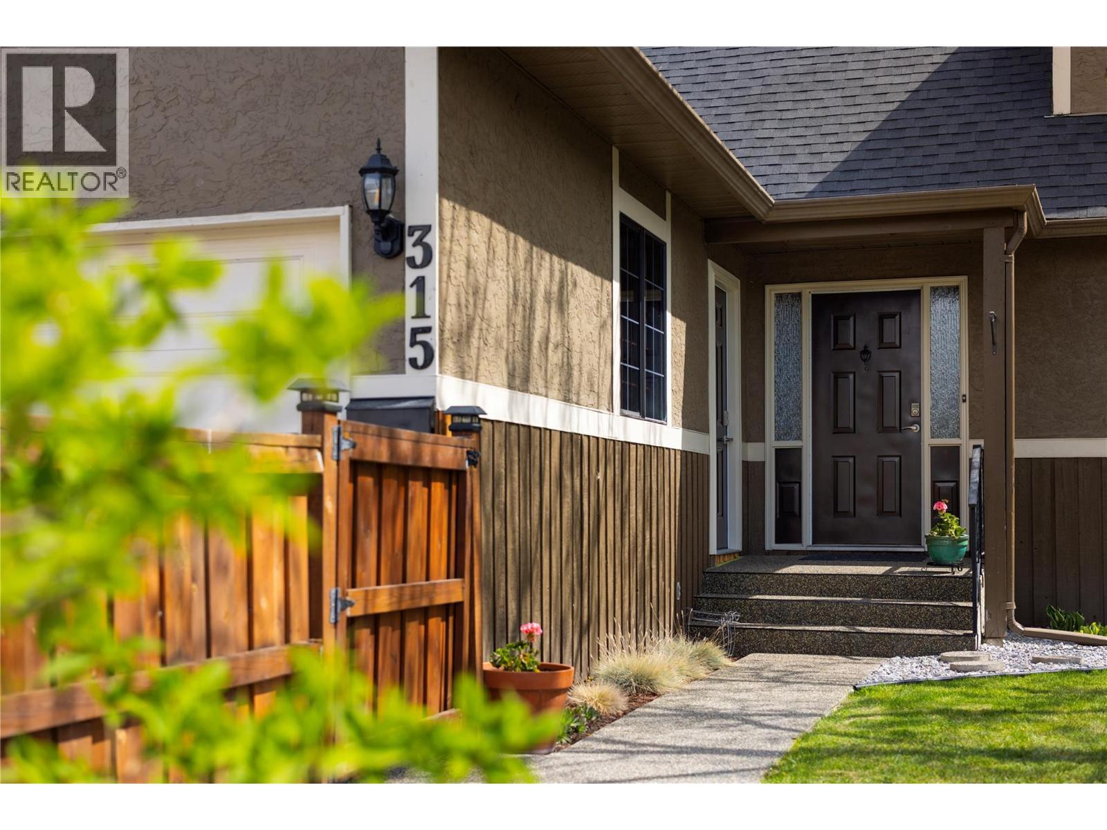 315 Stetson Street, Kelowna, British Columbia  V1X 5K3 - Photo 3 - 10384355