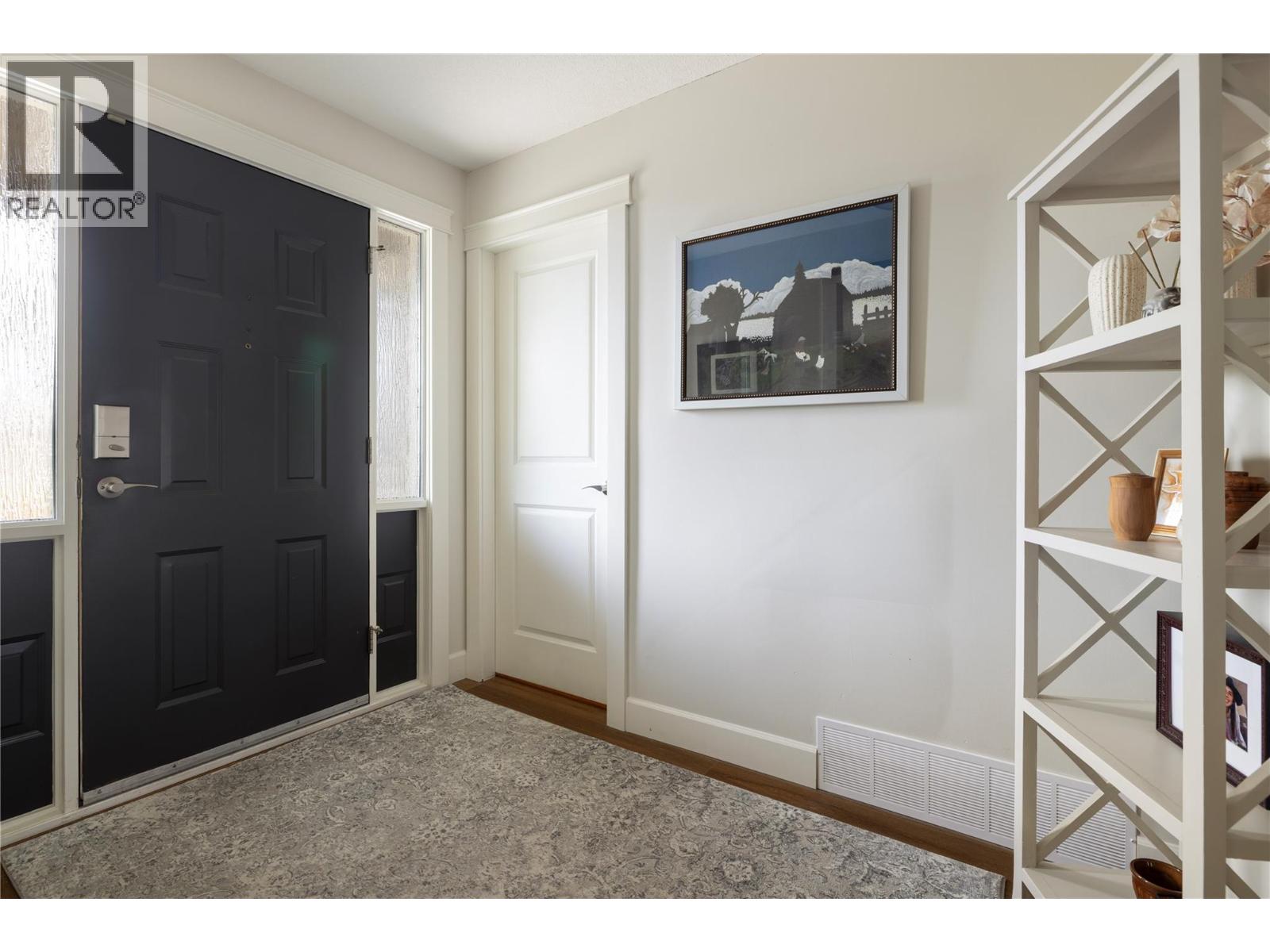 315 Stetson Street, Kelowna, British Columbia  V1X 5K3 - Photo 4 - 10384355
