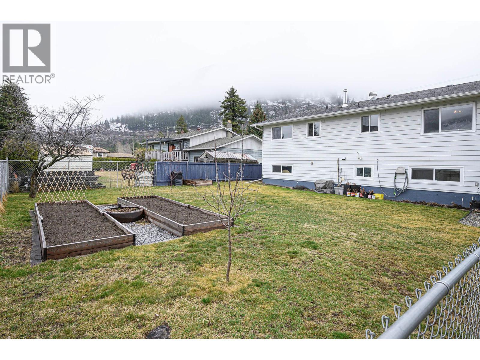 1018 Second Avenue, Chase, British Columbia  V0E 1M0 - Photo 36 - 10385481