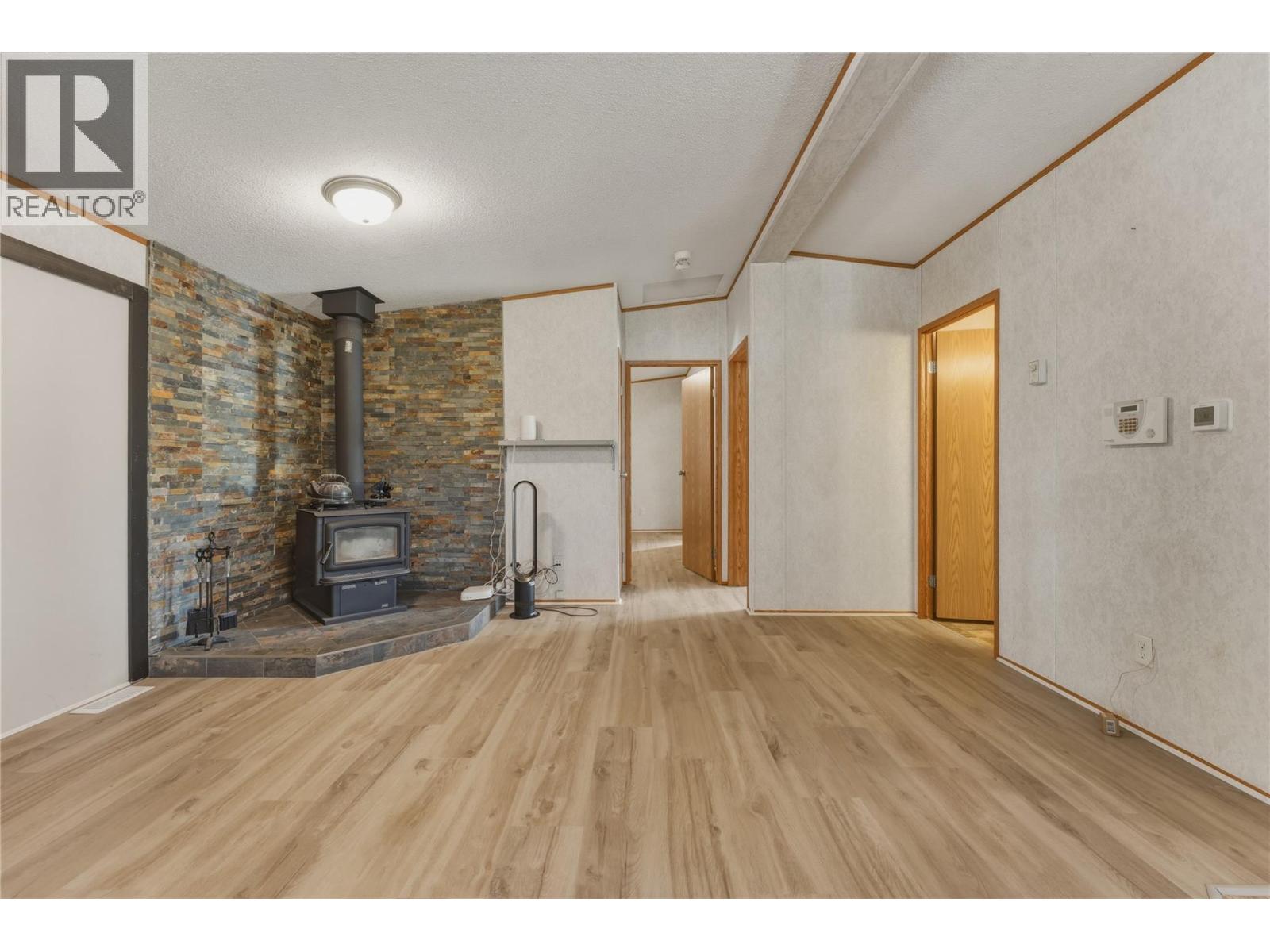 2554 Willow Park Road, Vernon, British Columbia  V1H 1M4 - Photo 6 - 10385266