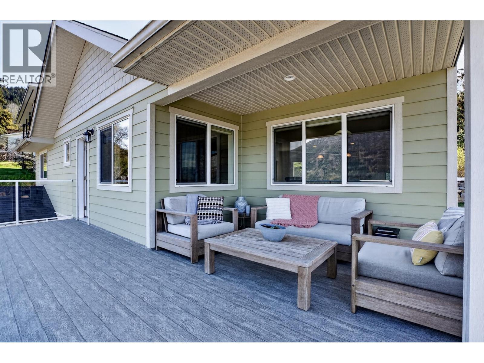 702 Richards Street, Nelson, British Columbia  V1L 5K6 - Photo 13 - 10385251