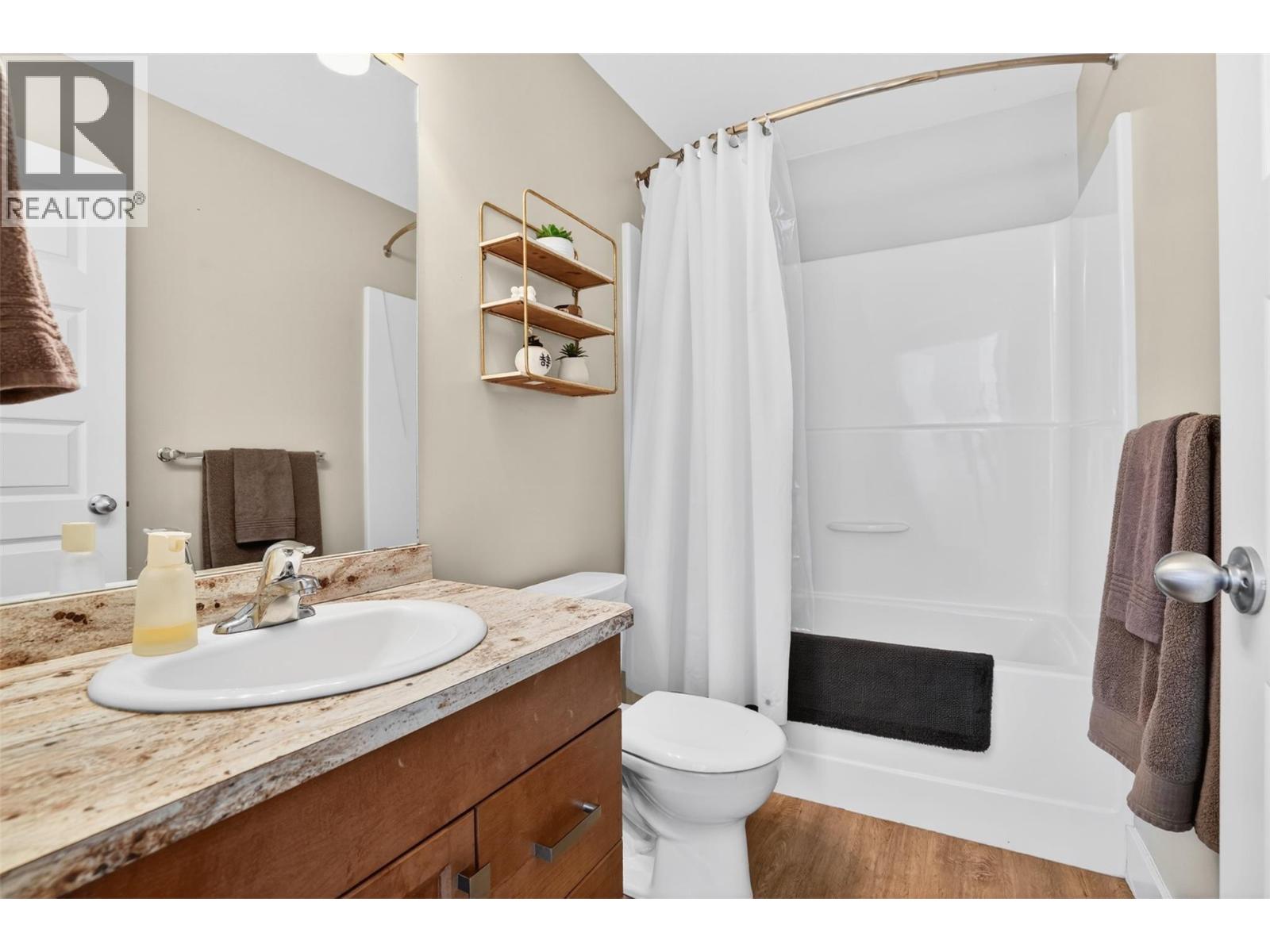 702 Richards Street, Nelson, British Columbia  V1L 5K6 - Photo 41 - 10385251
