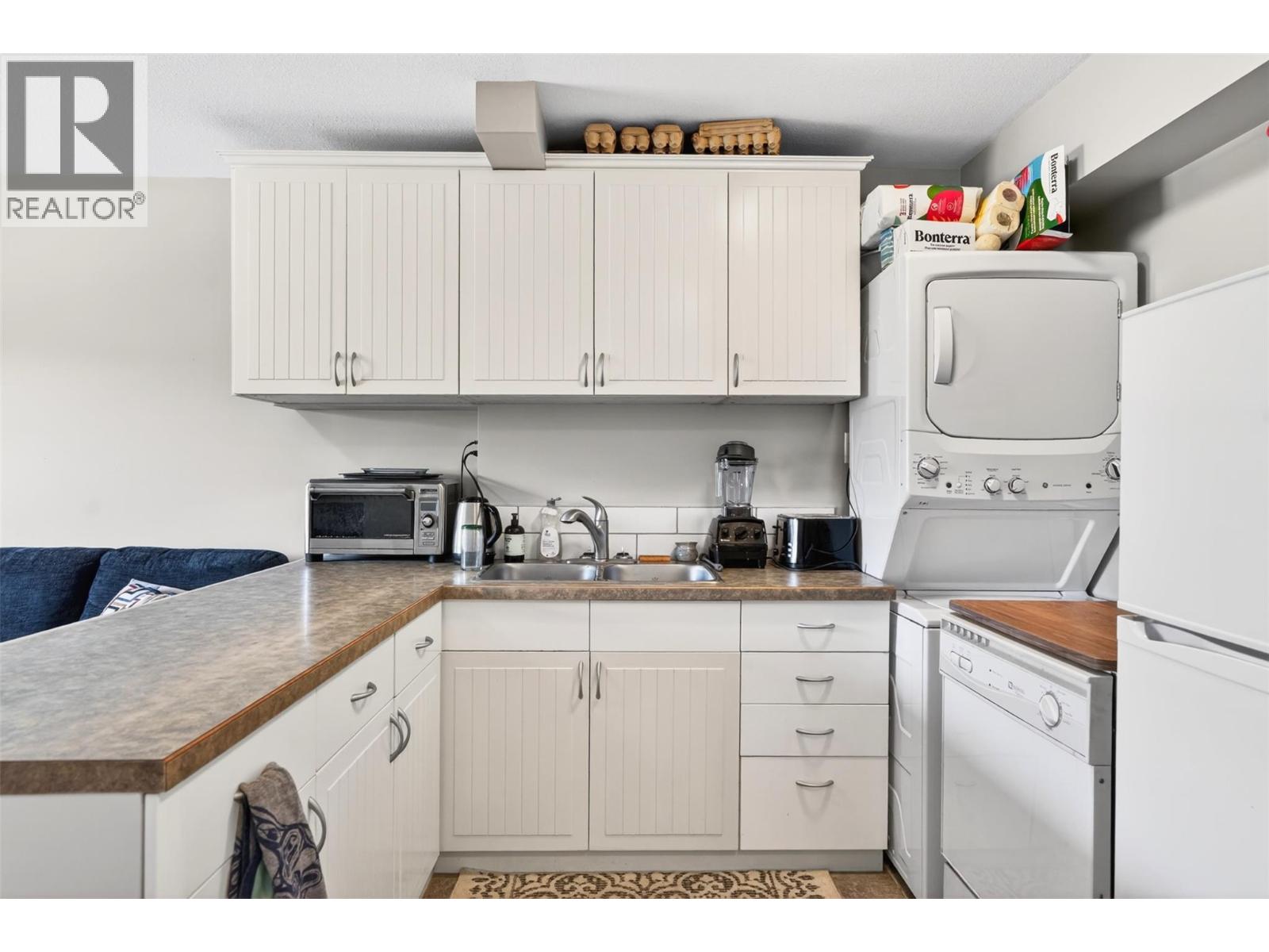 702 Richards Street, Nelson, British Columbia  V1L 5K6 - Photo 56 - 10385251