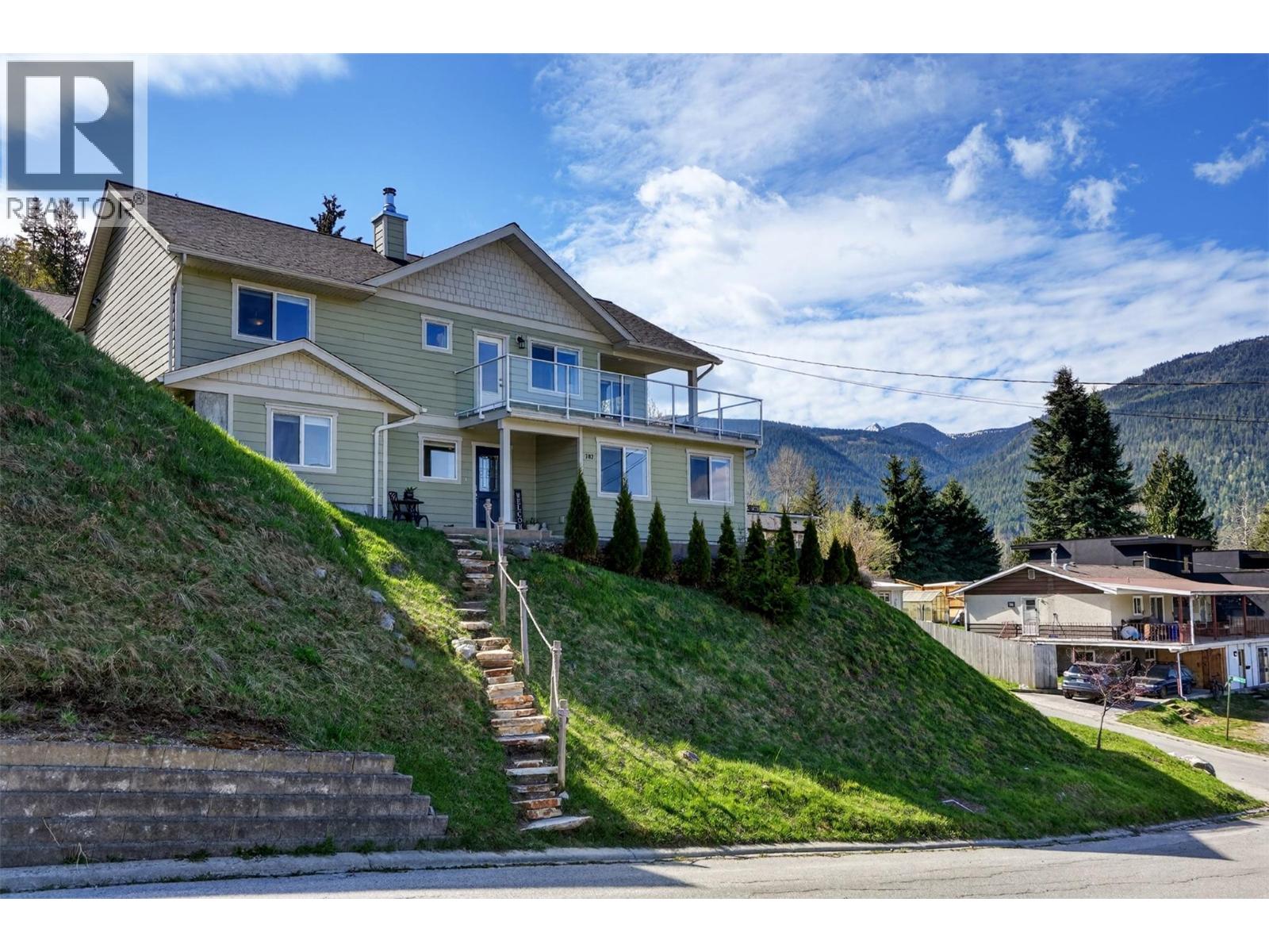 702 Richards Street, Nelson, British Columbia  V1L 5K6 - Photo 61 - 10385251