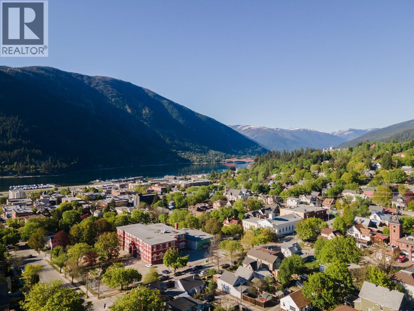 1004 Stanley Street, Nelson, British Columbia  V1L 1P2 - Photo 11 - 10385091
