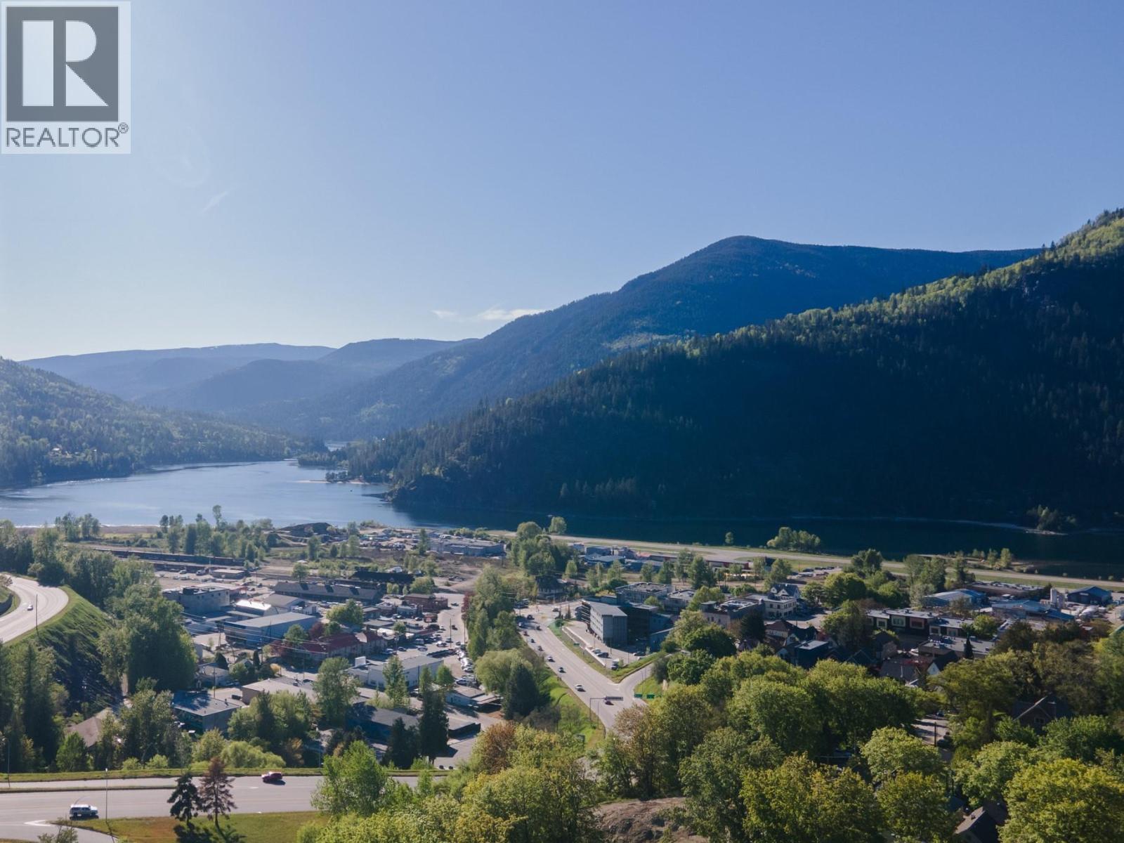 1004 Stanley Street, Nelson, British Columbia  V1L 1P2 - Photo 12 - 10385091