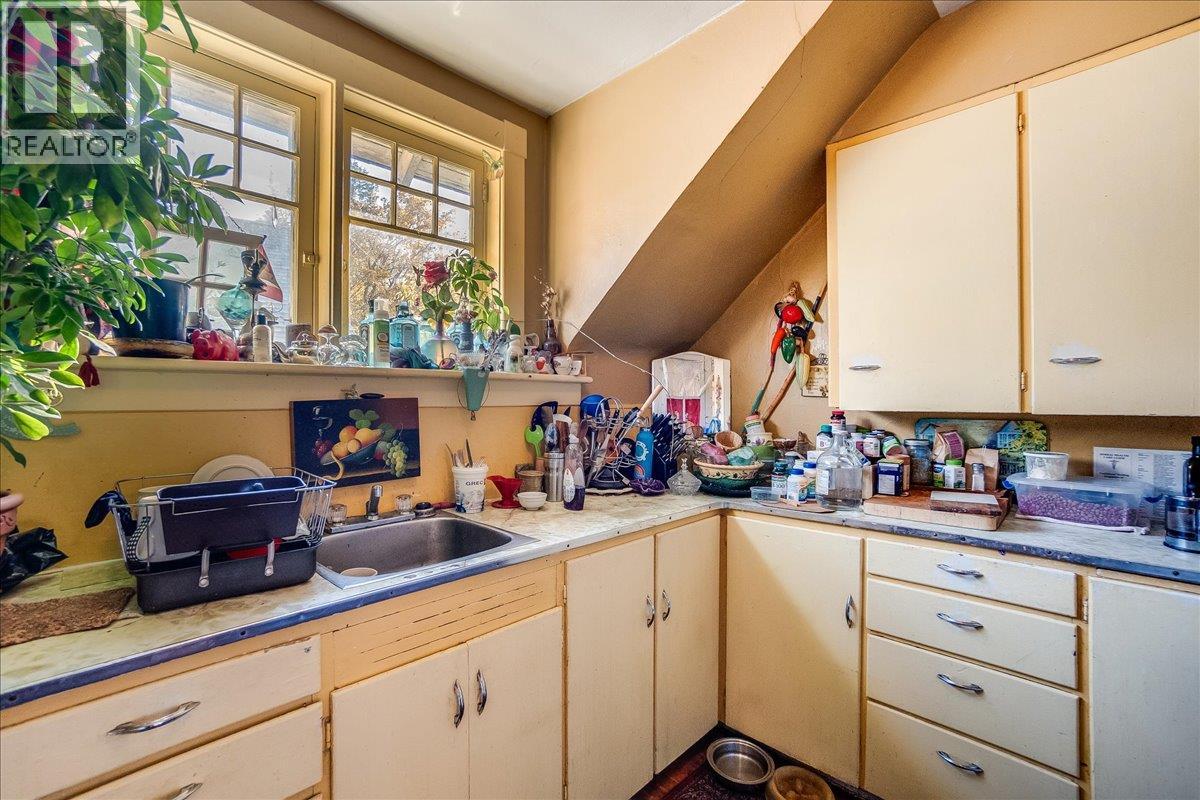 1004 Stanley Street, Nelson, British Columbia  V1L 1P2 - Photo 75 - 10385091
