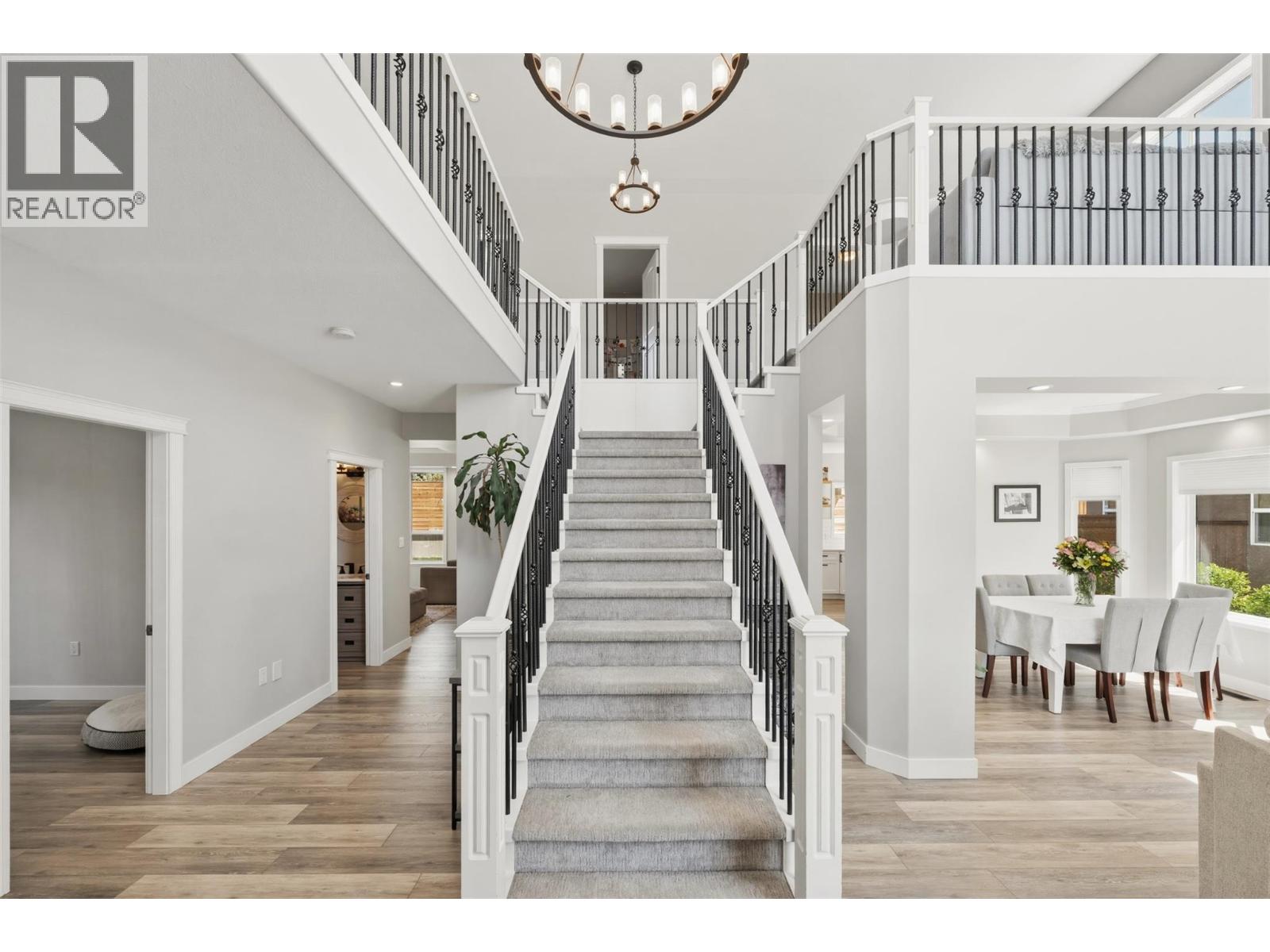 2381 Wiltse Drive, Penticton, British Columbia  V2A 7X7 - Photo 3 - 10385414