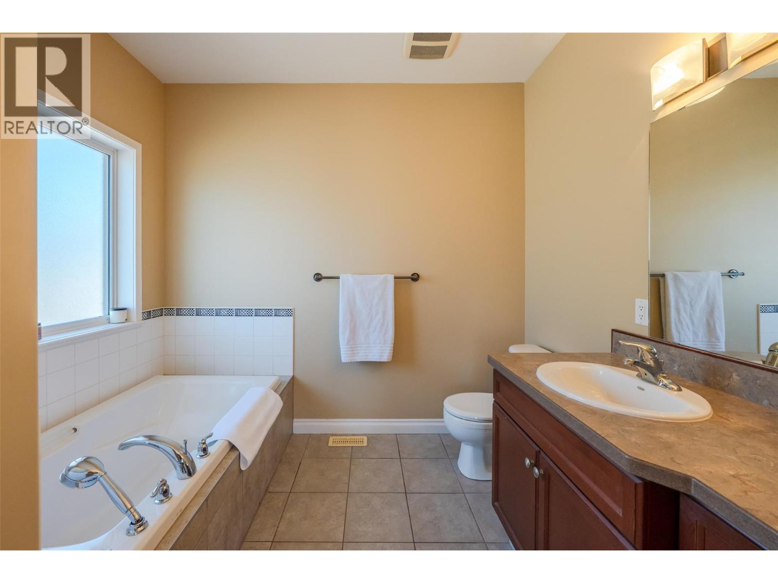 2381 Wiltse Drive, Penticton, British Columbia  V2A 7X7 - Photo 48 - 10385414