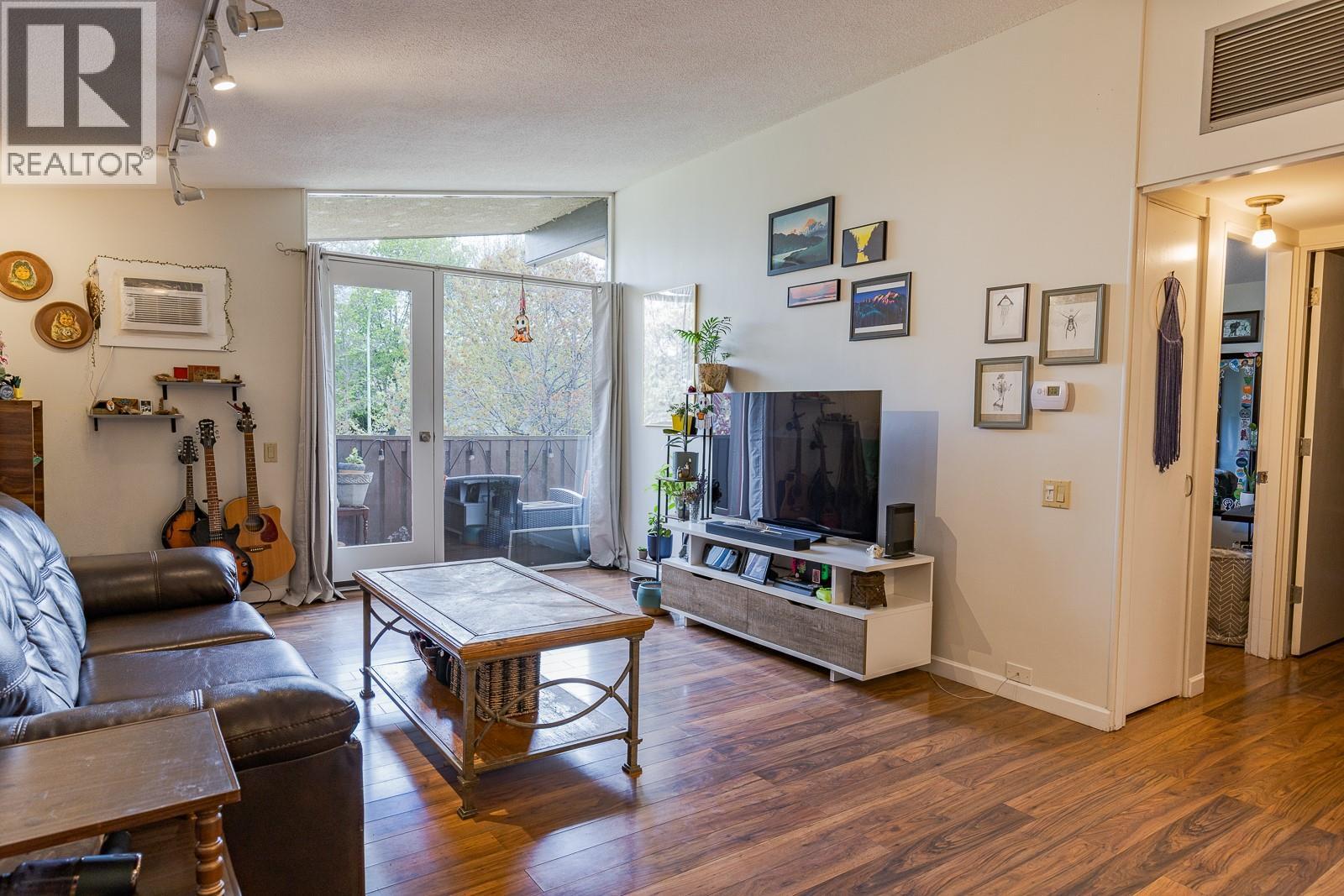 353 Boyce Crescent Unit# 11, Kelowna, British Columbia  V1Y 5Z7 - Photo 3 - 10385395