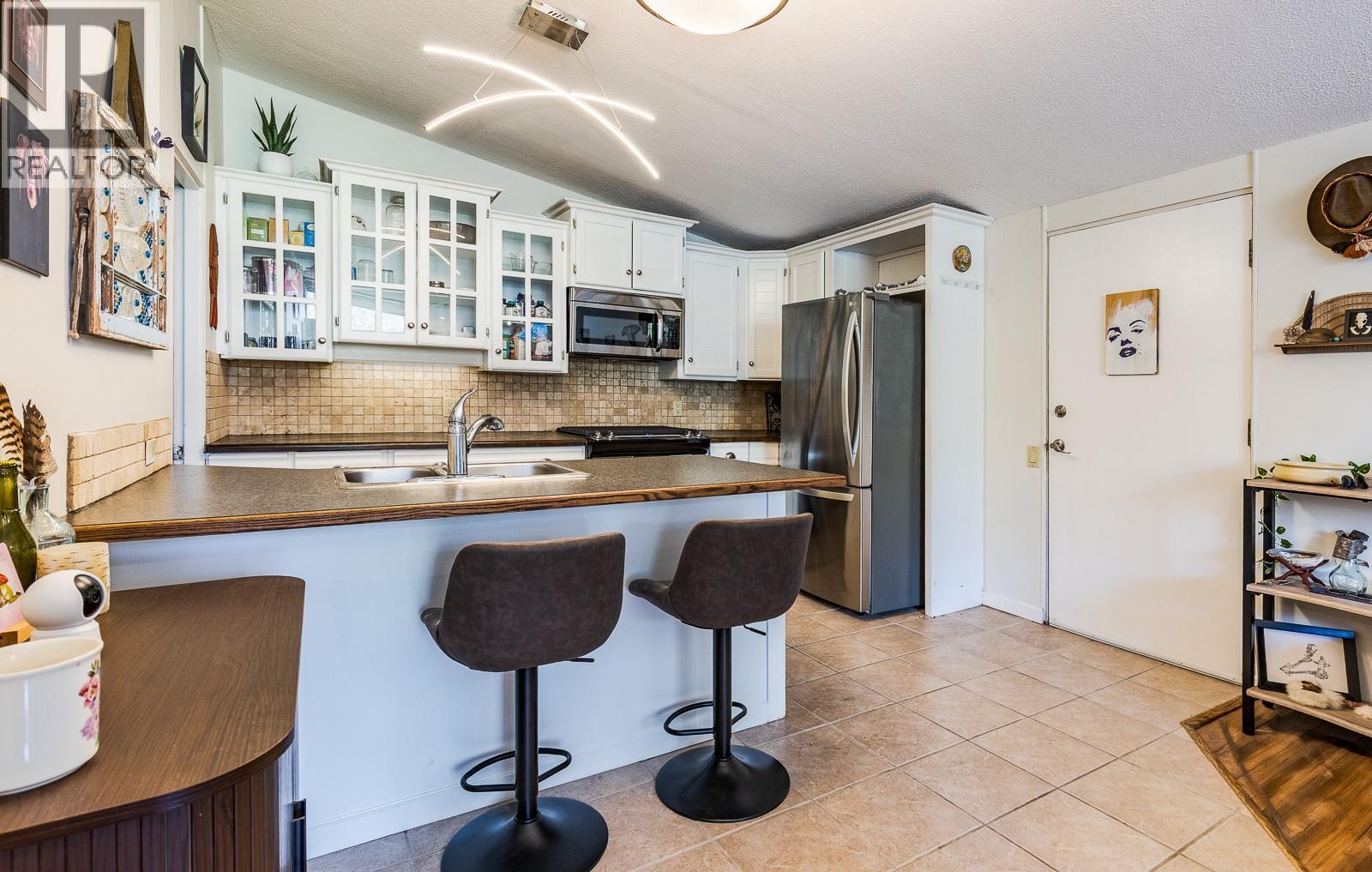 353 Boyce Crescent Unit# 11, Kelowna, British Columbia  V1Y 5Z7 - Photo 5 - 10385395