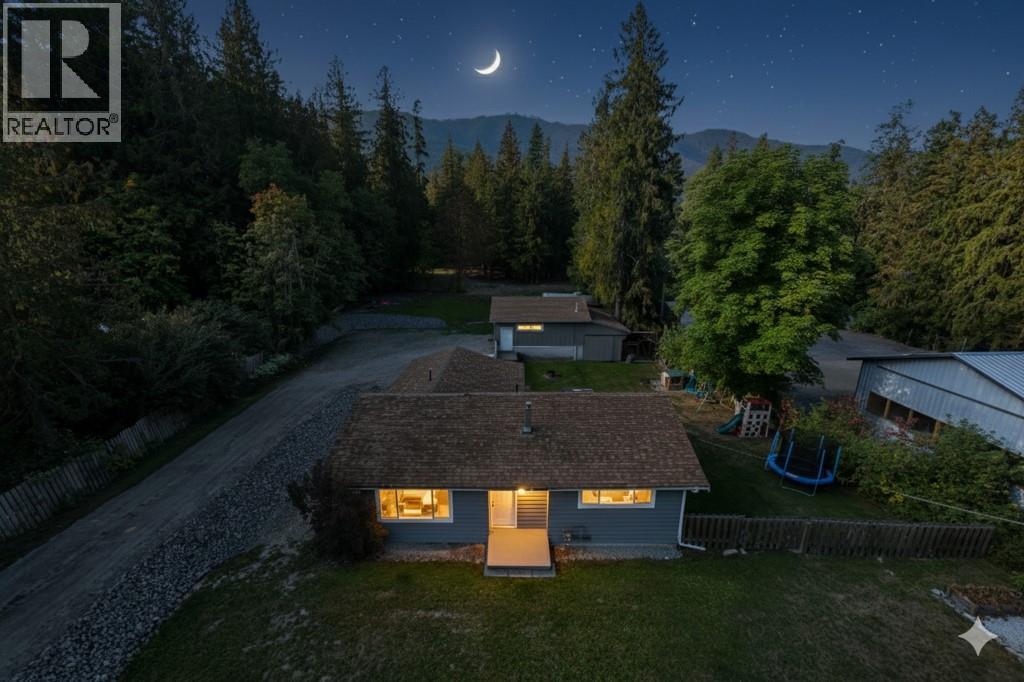1294 Notch Hill Road, Sorrento, British Columbia  V0E 2W0 - Photo 24 - 10385439