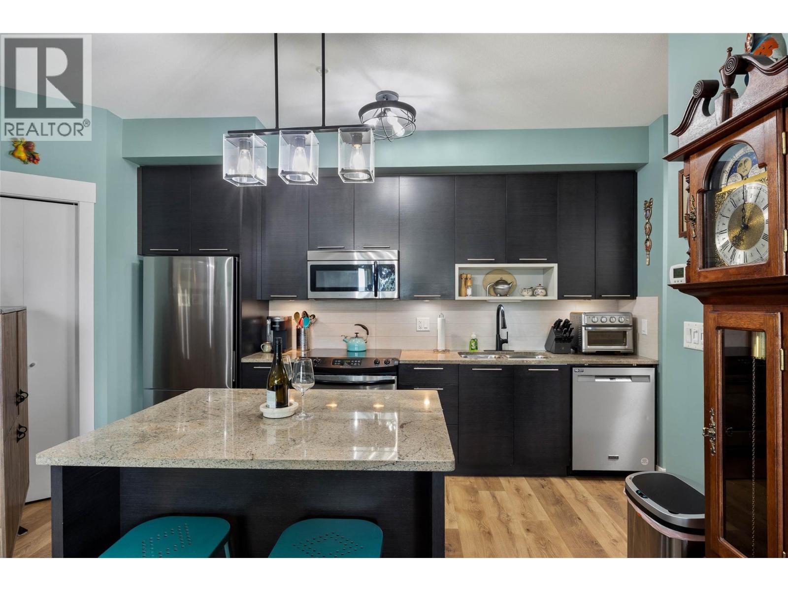 1000 Talasa Way Unit# 1301, Kamloops, British Columbia  V2H 0C2 - Photo 3 - 10384964