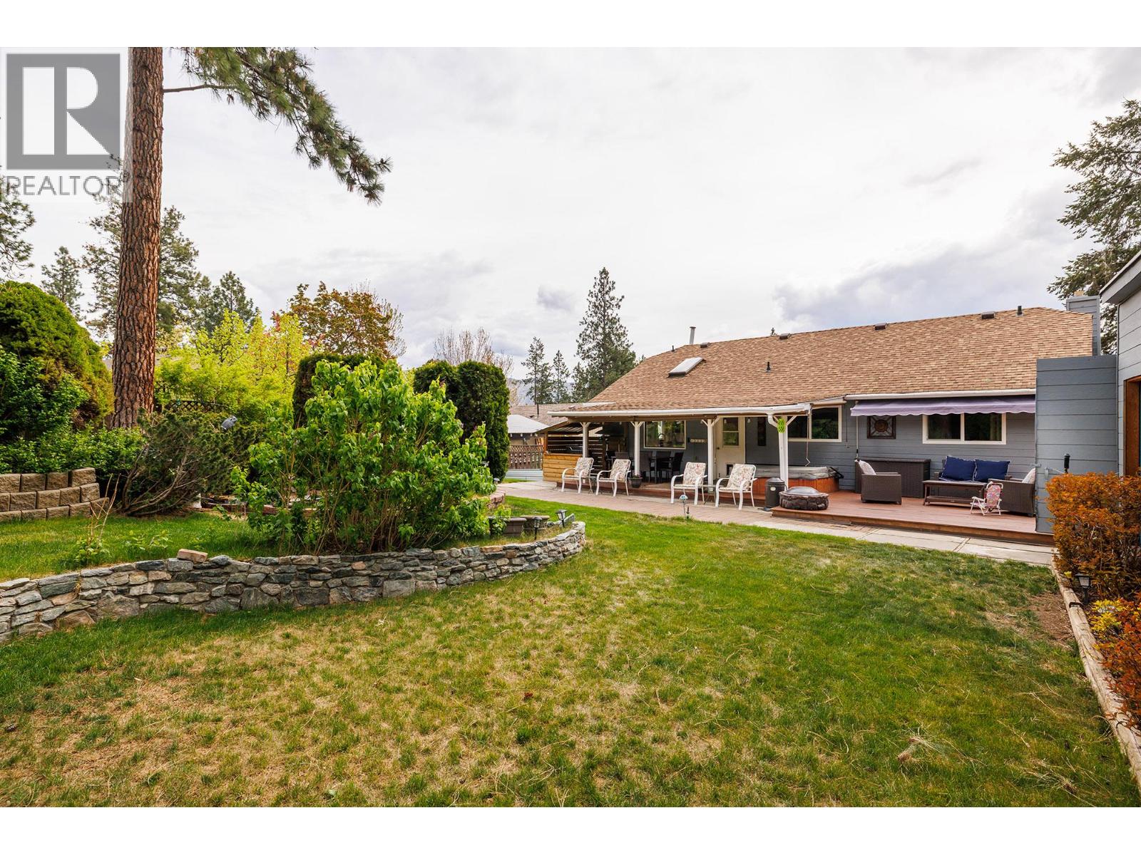 3944 Trepanier Heights Avenue, Peachland, British Columbia  V0H 1X2 - Photo 2 - 10385159