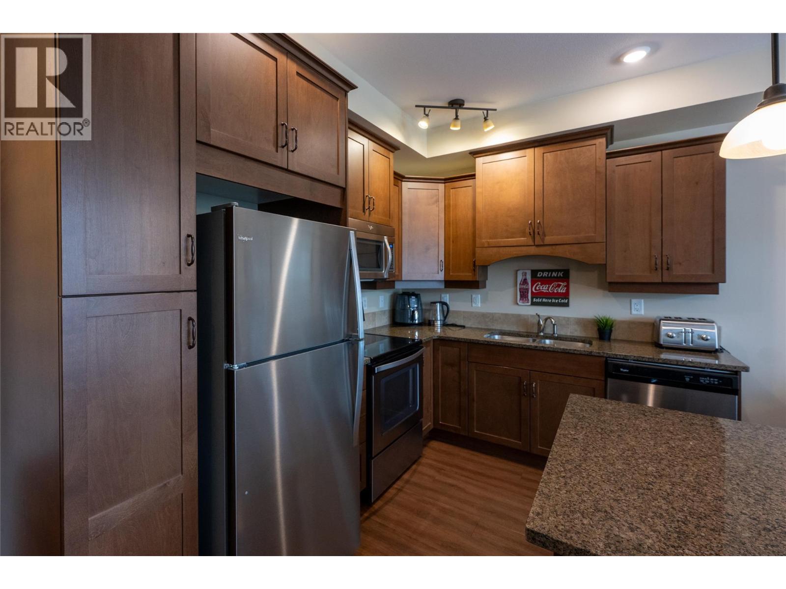 755 Mcgill Road Unit# 403, Kamloops, British Columbia  V2C 0B6 - Photo 6 - 10385452