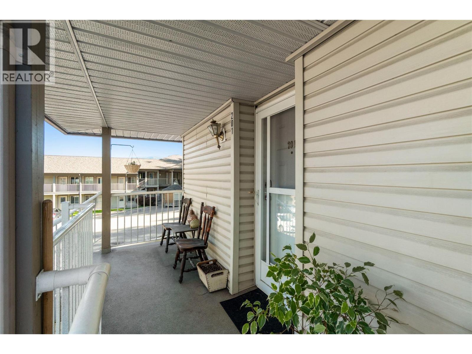 831 2 Street Se Unit# 201, Salmon Arm, British Columbia  V1E 1S6 - Photo 14 - 10385339