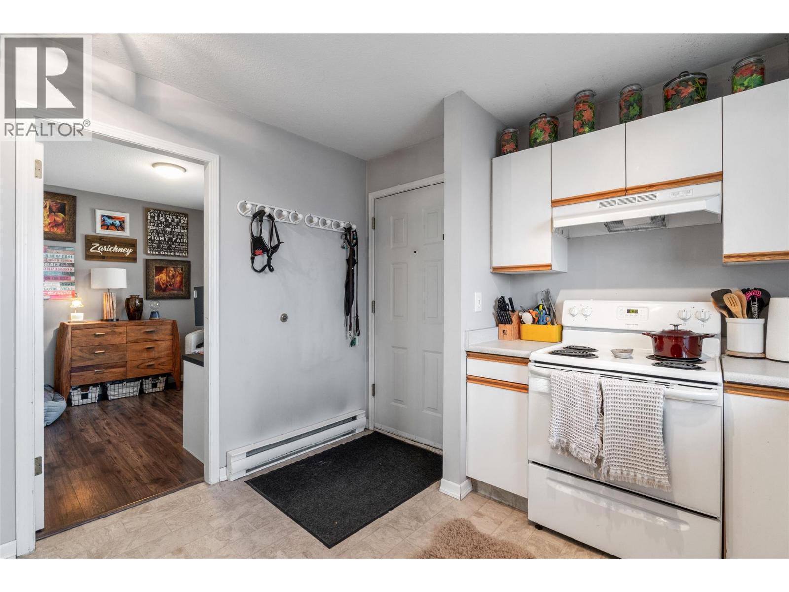 831 2 Street Se Unit# 201, Salmon Arm, British Columbia  V1E 1S6 - Photo 5 - 10385339