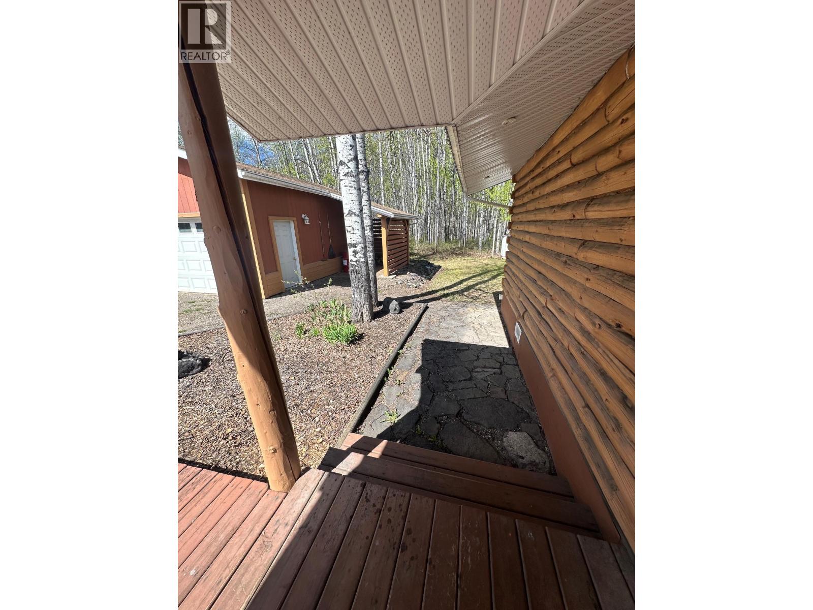 9308 West Middlemiss Road, Chetwynd, British Columbia  V0C 1J0 - Photo 14 - 10385568