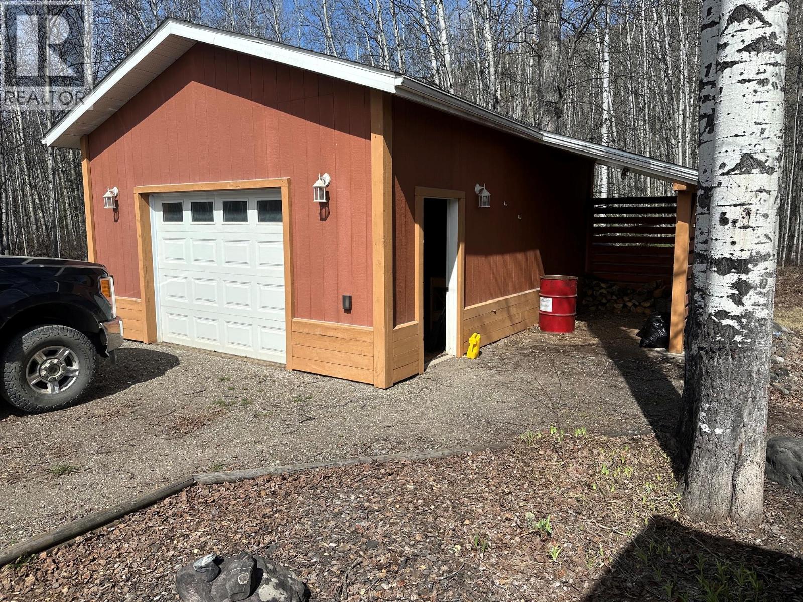 9308 West Middlemiss Road, Chetwynd, British Columbia  V0C 1J0 - Photo 15 - 10385568