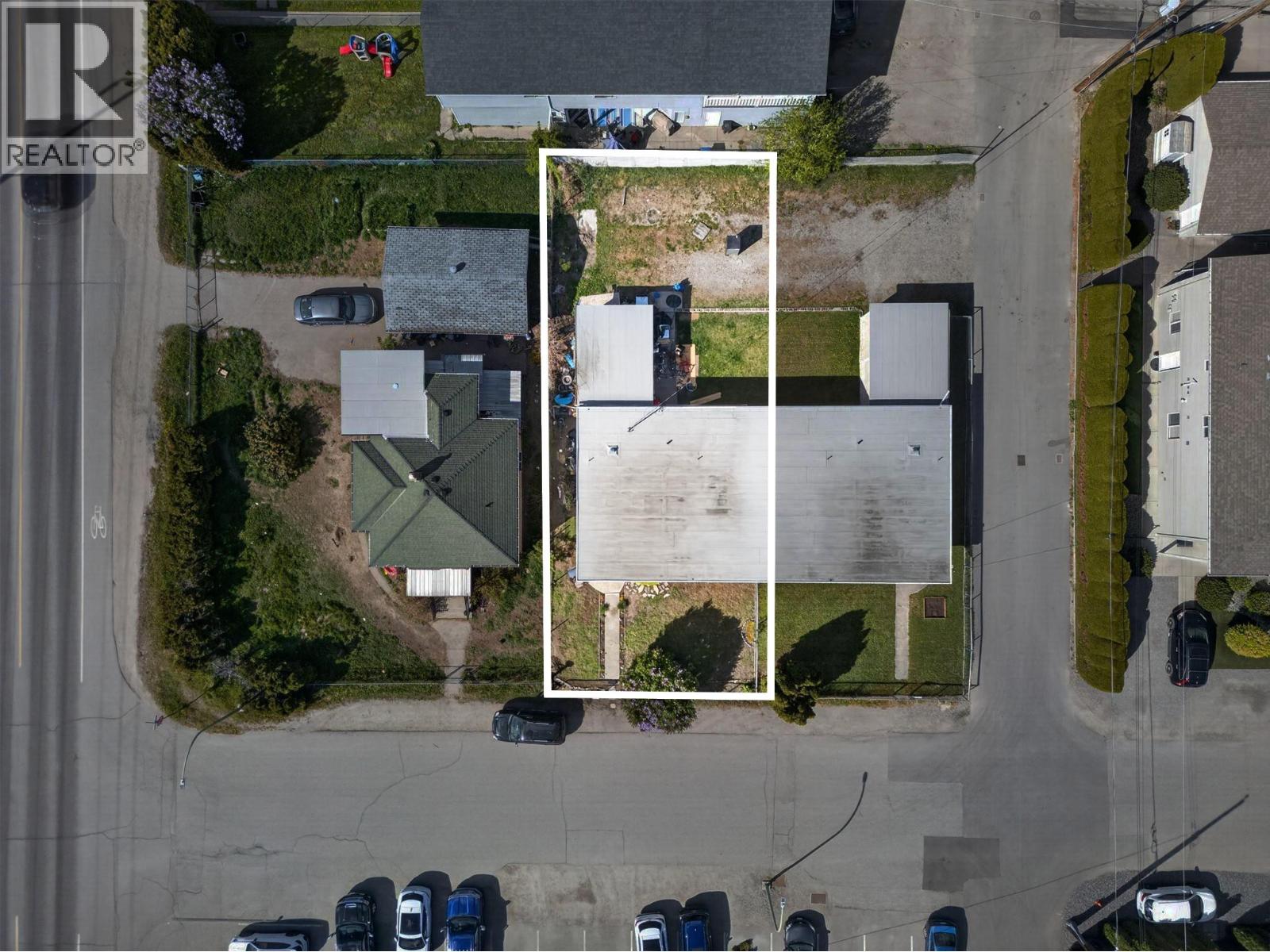 714 Patterson Avenue, Kelowna, British Columbia  V1Y 5C8 - Photo 3 - 10384211
