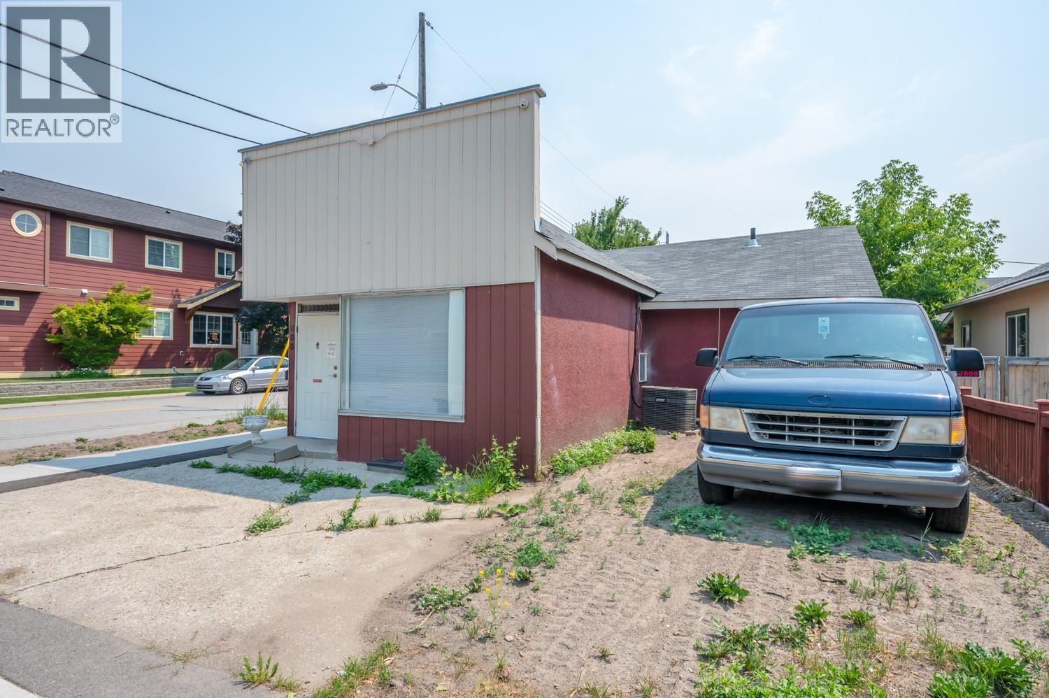 600 Wade Avenue W, Penticton, British Columbia  V2A 1V7 - Photo 2 - 10385268