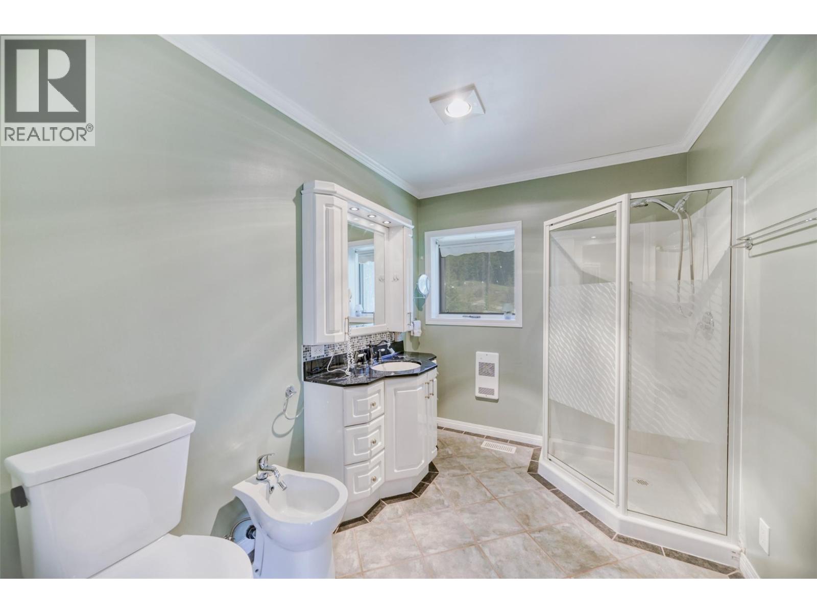 6050 Athelston-Hartford Road, Grand Forks, British Columbia  V0H 1H5 - Photo 10 - 10384333