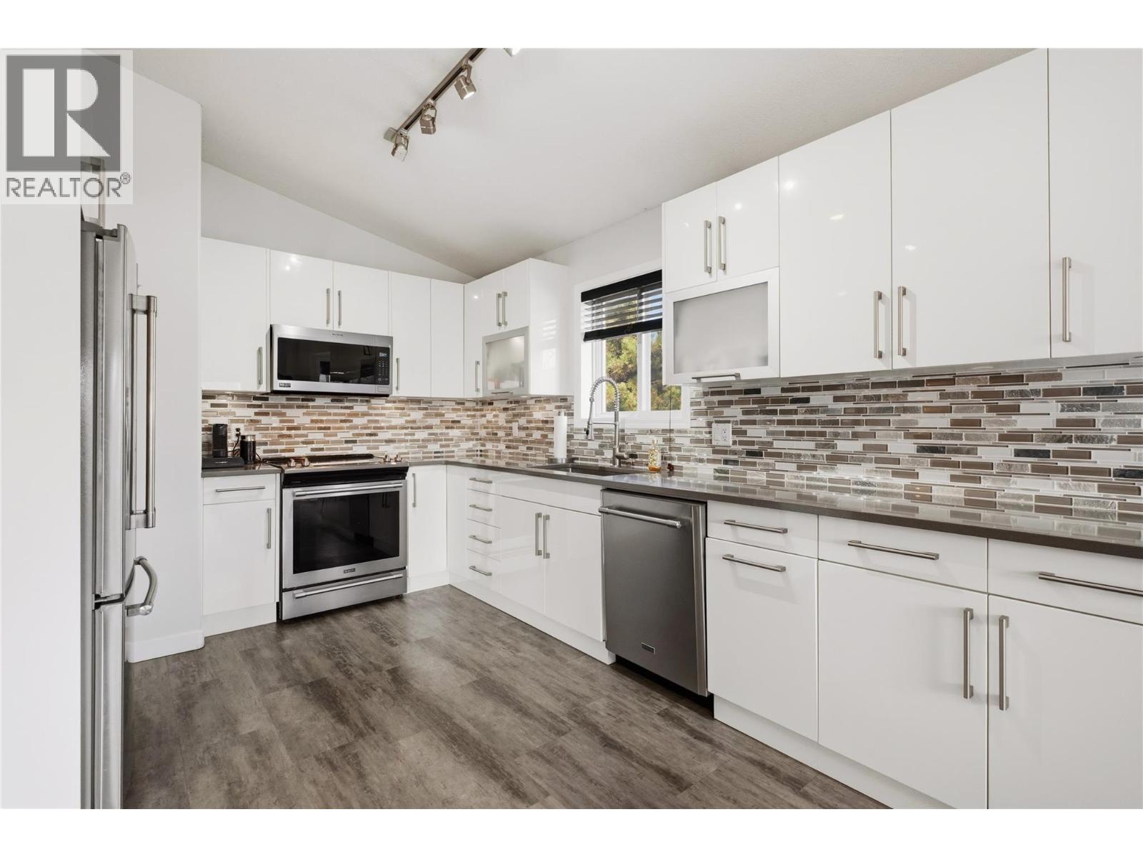 1190 Friesen Road, Kelowna, British Columbia  V1X 7N2 - Photo 14 - 10385561