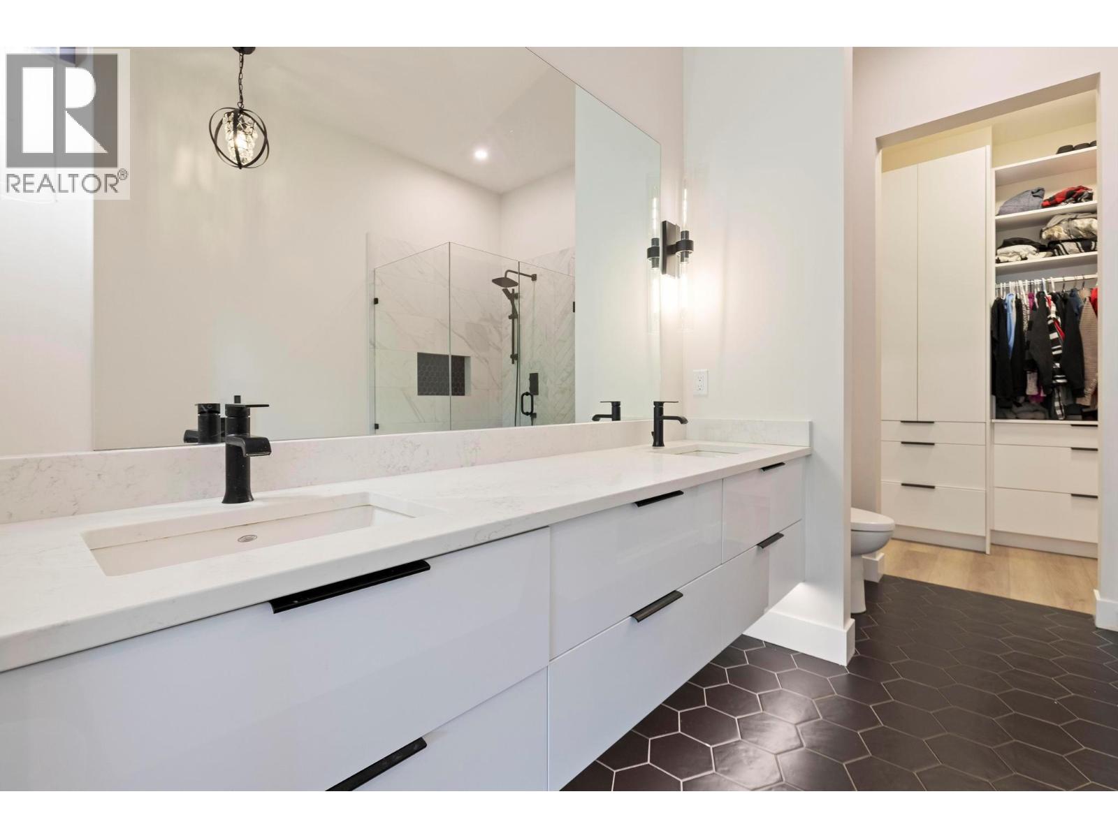 10245 Beacon Hill Drive, Lake Country, British Columbia  V4V 0A9 - Photo 19 - 10385508