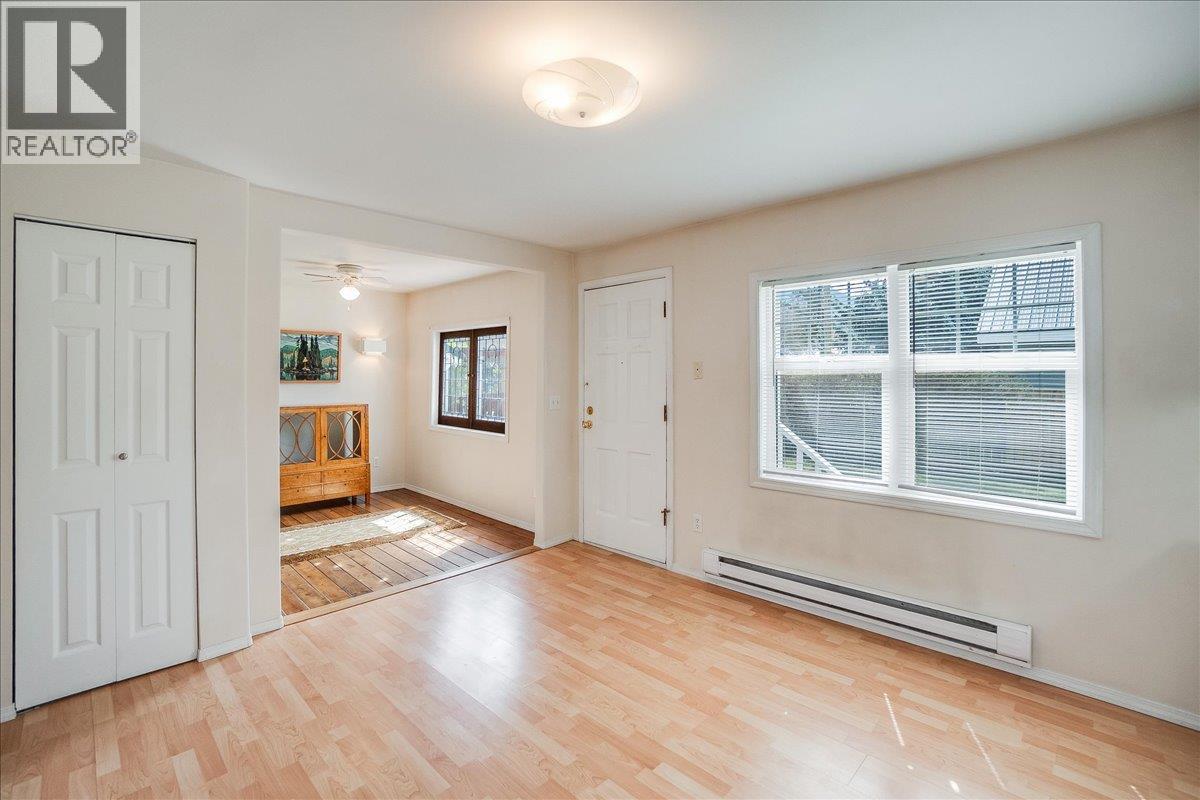 501 Arthur Street, Slocan, British Columbia  V0G 2C0 - Photo 10 - 10385478