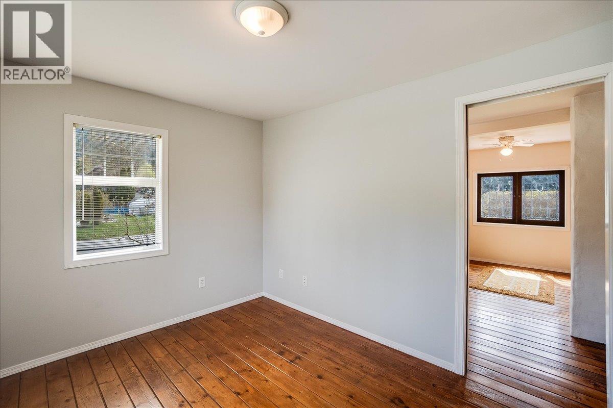501 Arthur Street, Slocan, British Columbia  V0G 2C0 - Photo 19 - 10385478