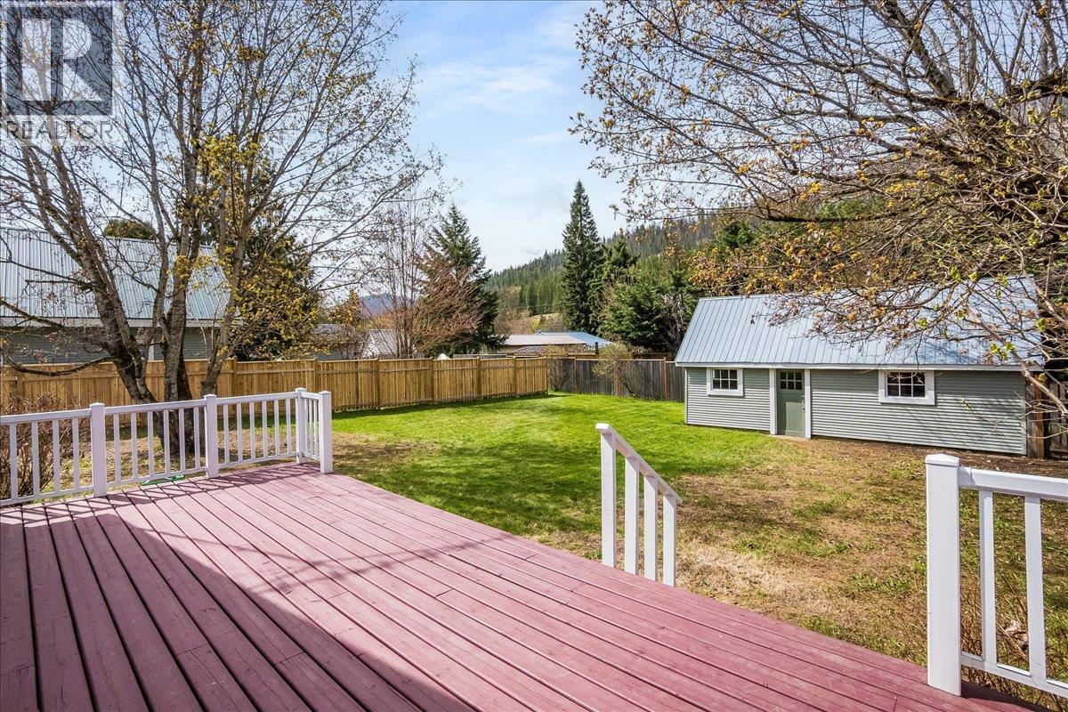501 Arthur Street, Slocan, British Columbia  V0G 2C0 - Photo 27 - 10385478