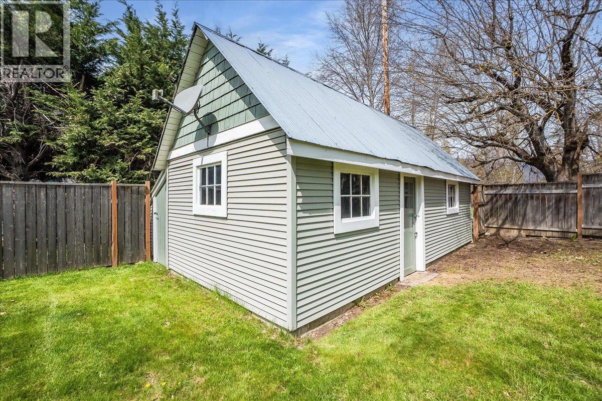 501 Arthur Street, Slocan, British Columbia  V0G 2C0 - Photo 29 - 10385478