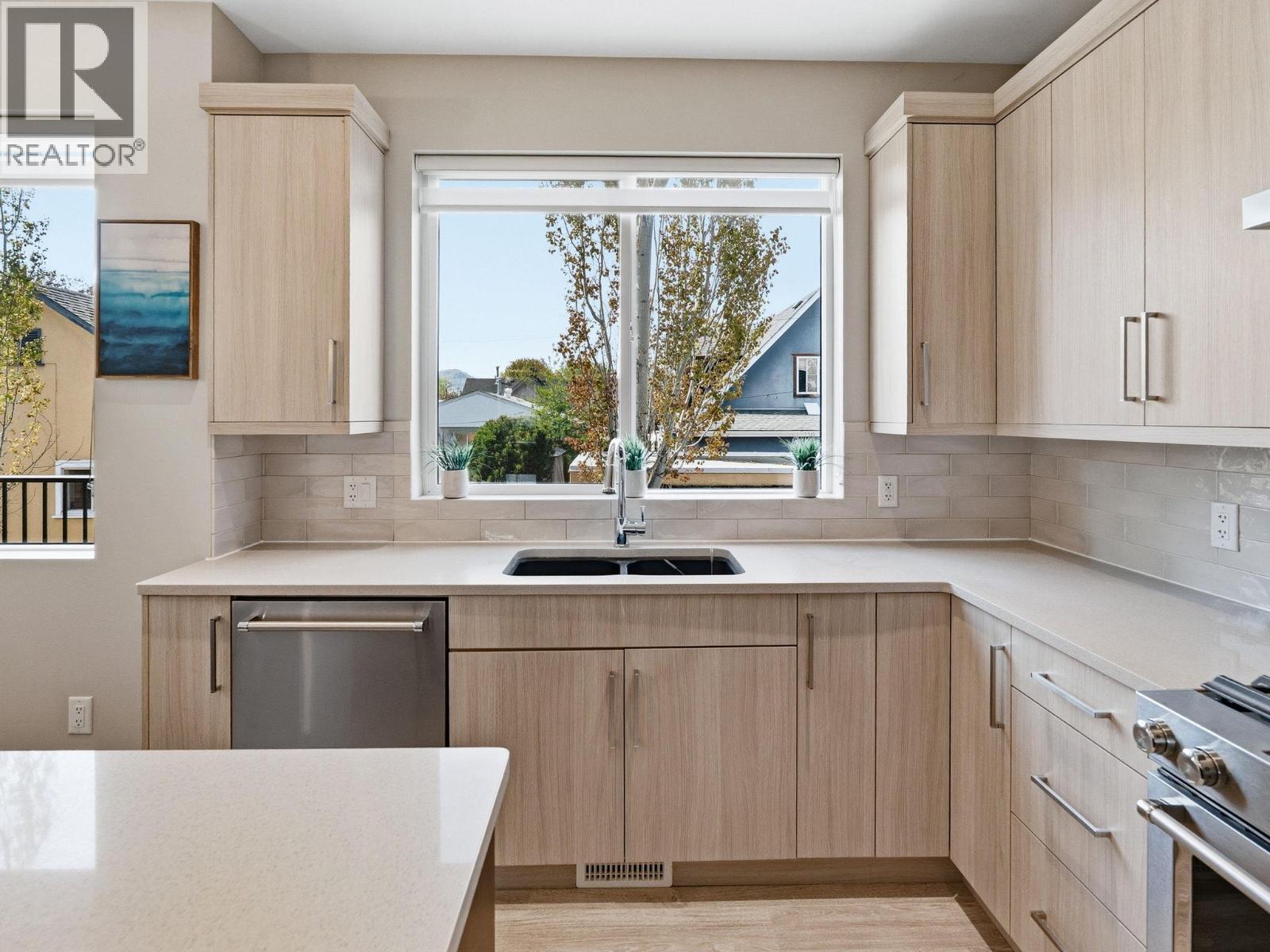 580 Patterson Avenue, Kelowna, British Columbia  V1Y 5C6 - Photo 8 - 10385074