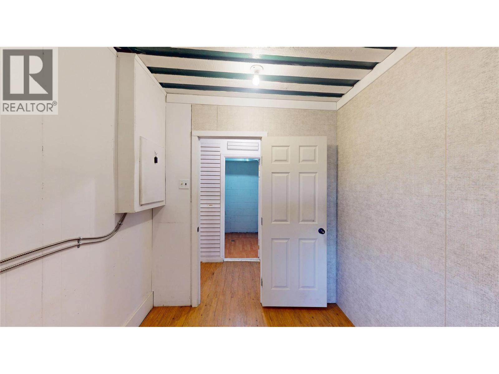 741 20th Avenue N, Cranbrook, British Columbia  V1C 3N4 - Photo 11 - 10385403