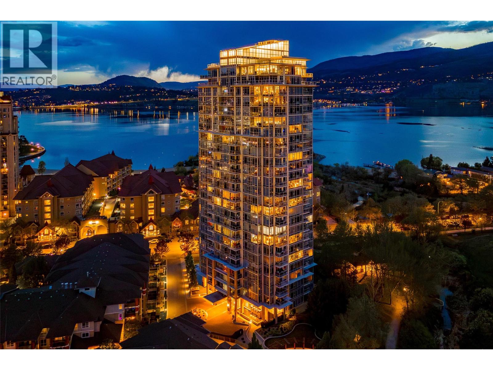 1075 Sunset Drive Unit# Ph1, Kelowna, British Columbia  V1Y 9Y9 - Photo 3 - 10382866