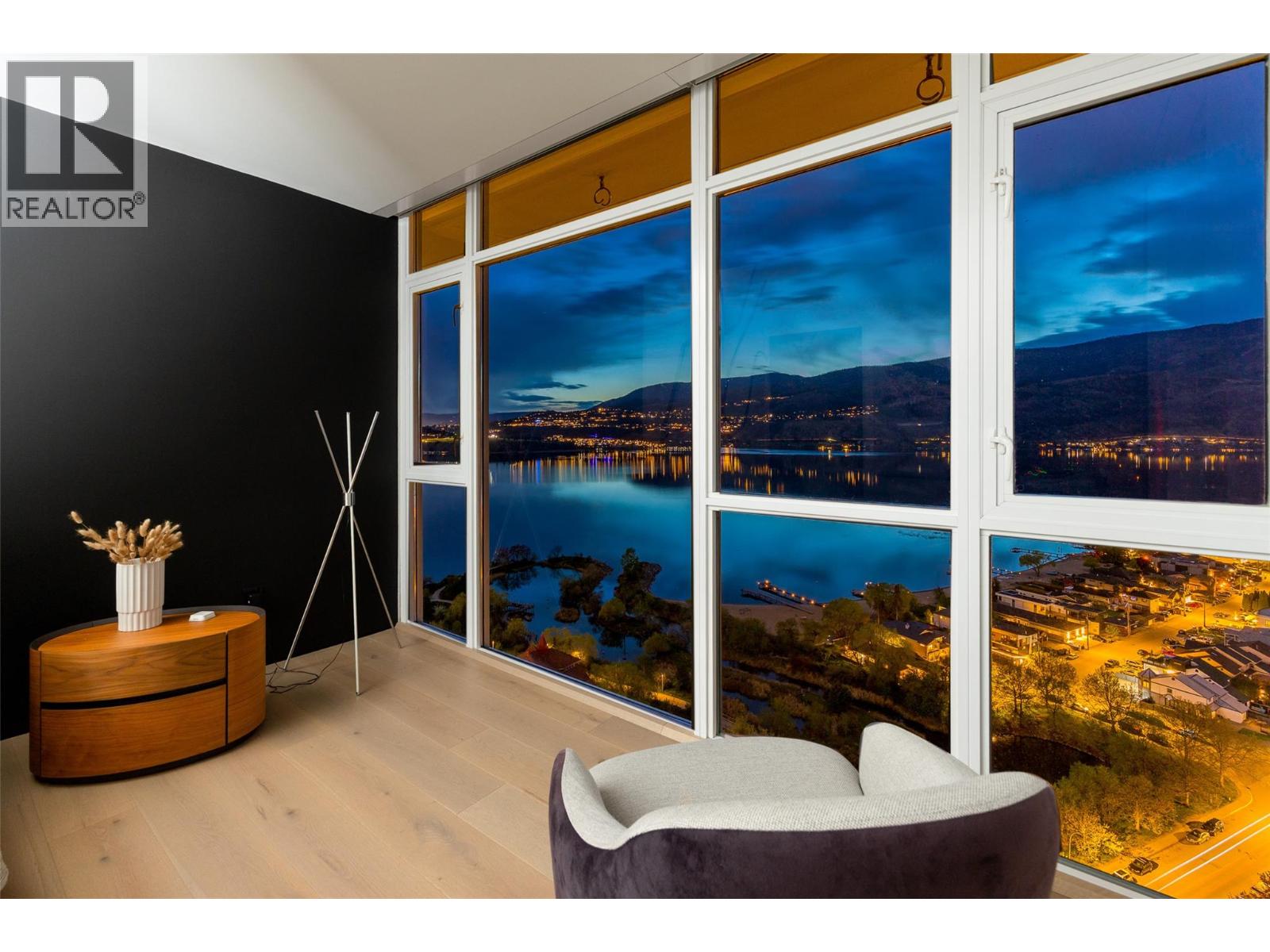 1075 Sunset Drive Unit# Ph1, Kelowna, British Columbia  V1Y 9Y9 - Photo 37 - 10382866