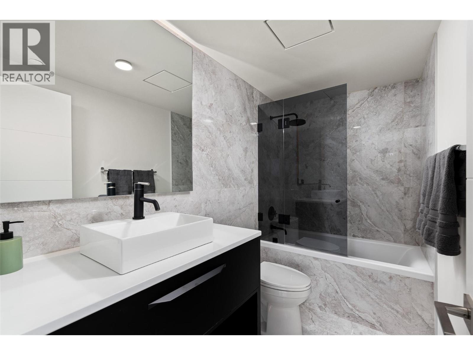 1075 Sunset Drive Unit# Ph1, Kelowna, British Columbia  V1Y 9Y9 - Photo 47 - 10382866