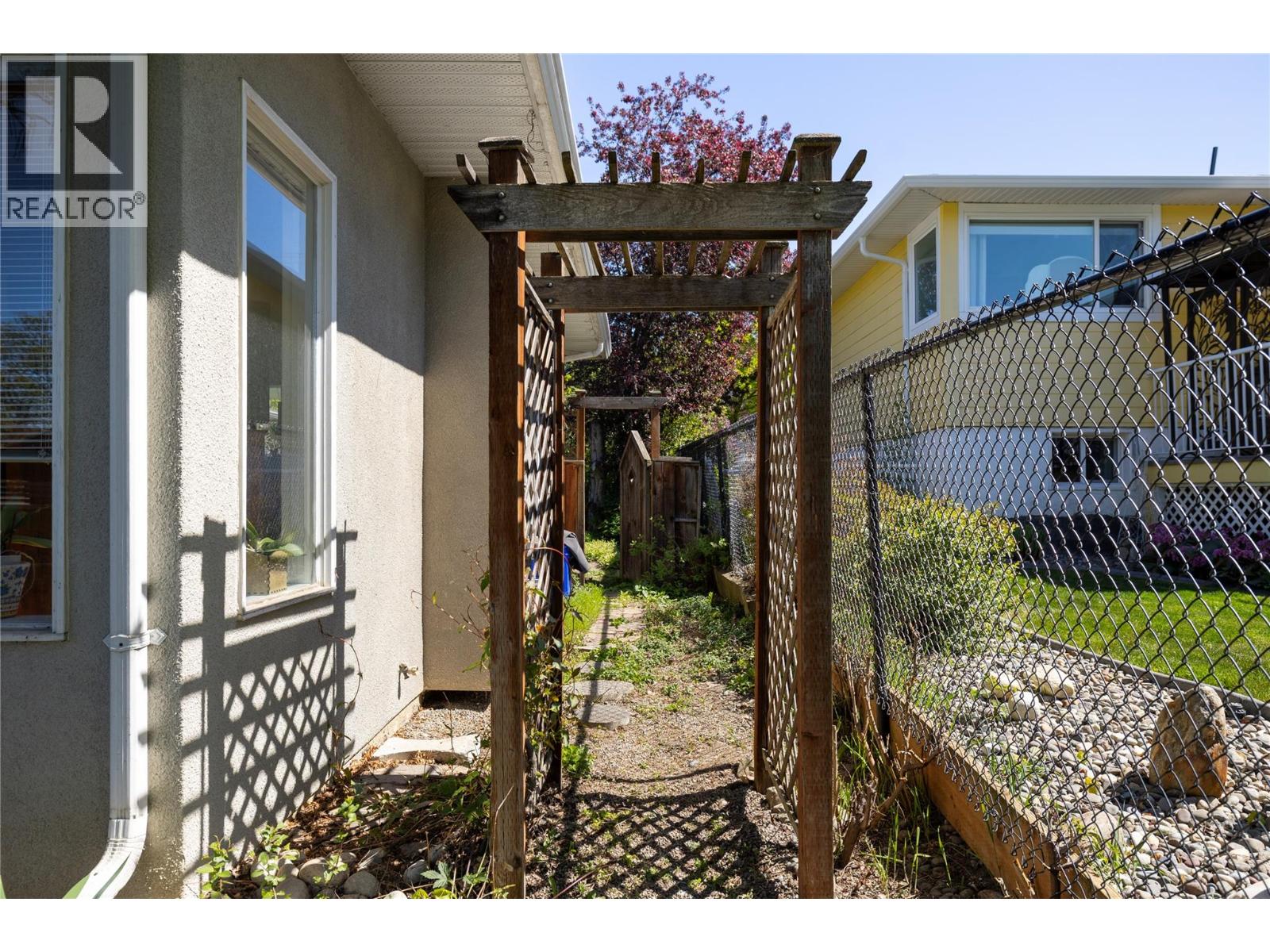 1900 37 Avenue, Vernon, British Columbia  V1T 2W8 - Photo 47 - 10385246