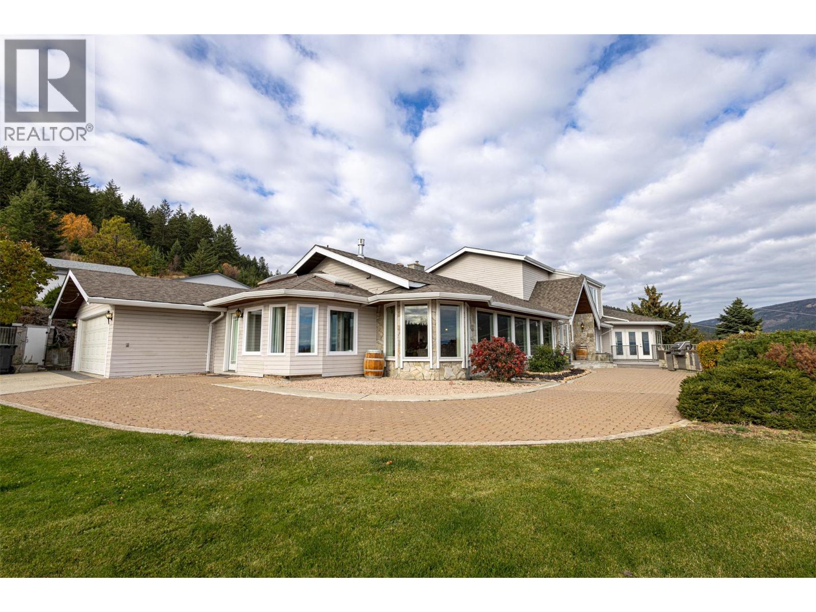 3510 Gates Road, west kelowna, British Columbia