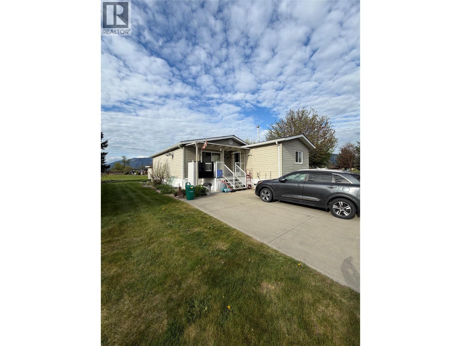 601 Beatty Avenue NW Unit# 5, salmon arm, British Columbia