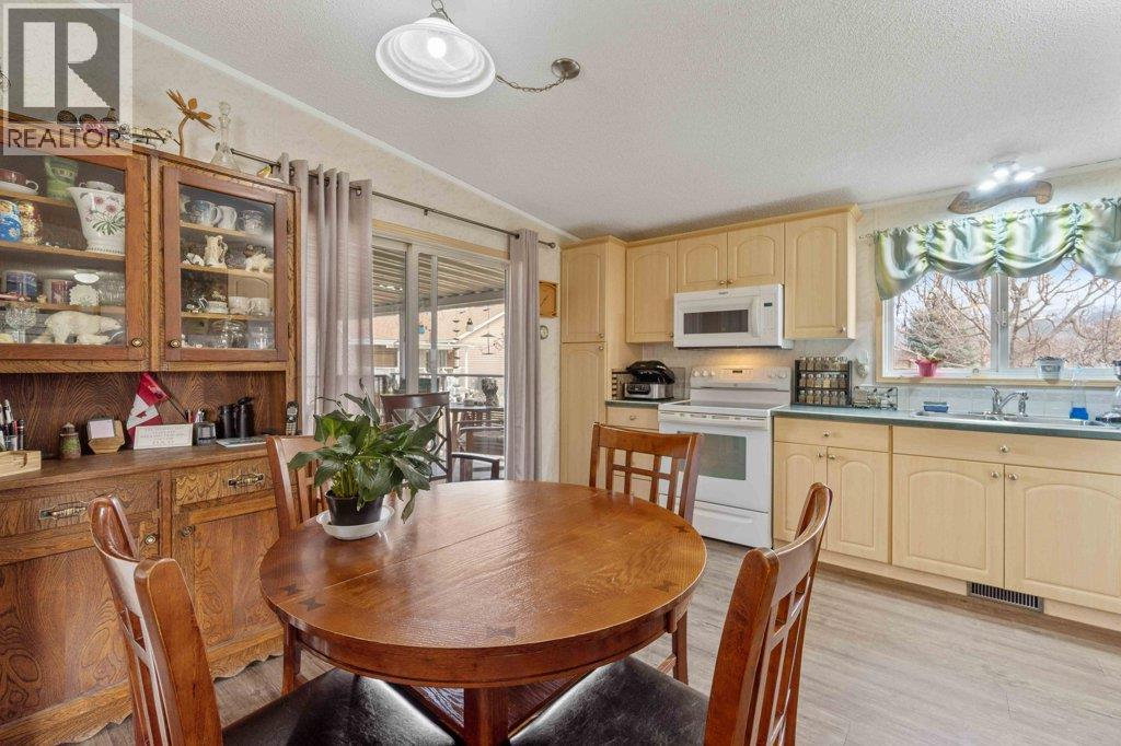 601 Beatty Avenue Nw Unit# 5, Salmon Arm, British Columbia  V1E 3J6 - Photo 10 - 10385429