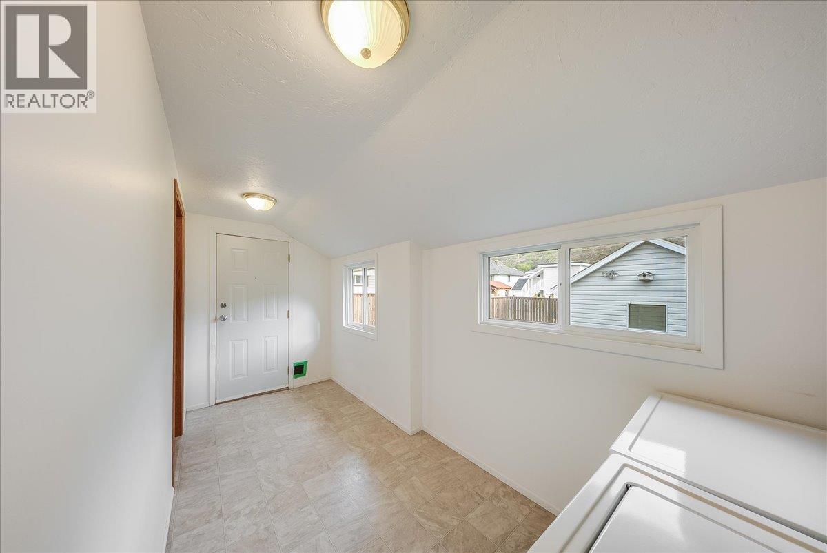 1734 Third Avenue, Trail, British Columbia  V1R 1P9 - Photo 21 - 10385479