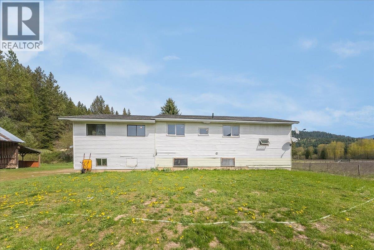 275 Faulkner Road, Fruitvale, British Columbia  V0G 1L0 - Photo 10 - 10385211