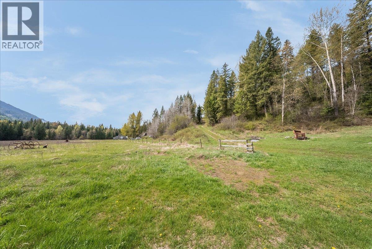 275 Faulkner Road, Fruitvale, British Columbia  V0G 1L0 - Photo 12 - 10385211
