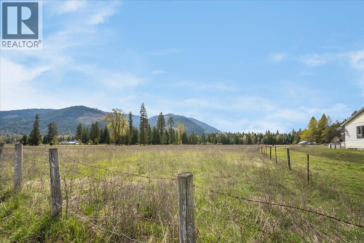 275 Faulkner Road, Fruitvale, British Columbia  V0G 1L0 - Photo 17 - 10385211