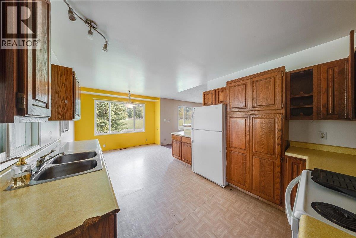 275 Faulkner Road, Fruitvale, British Columbia  V0G 1L0 - Photo 24 - 10385211