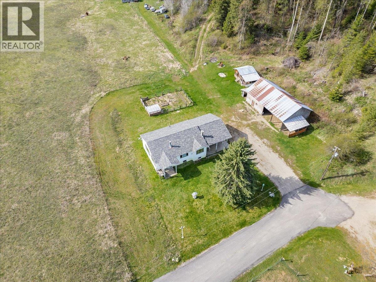 275 Faulkner Road, Fruitvale, British Columbia  V0G 1L0 - Photo 3 - 10385211