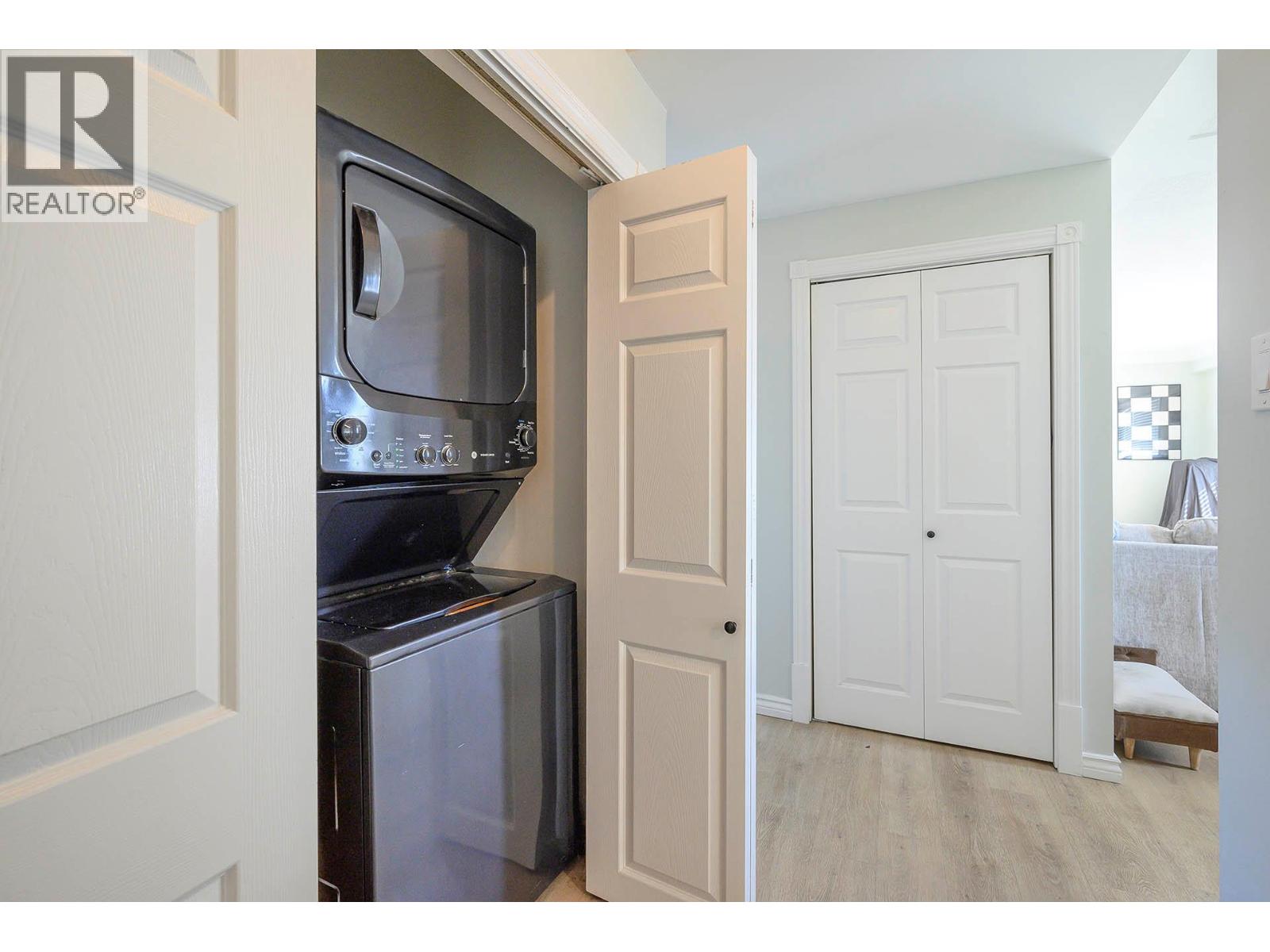 2436 Young Avenue, Kamloops, British Columbia  V2B 4M8 - Photo 17 - 10385539