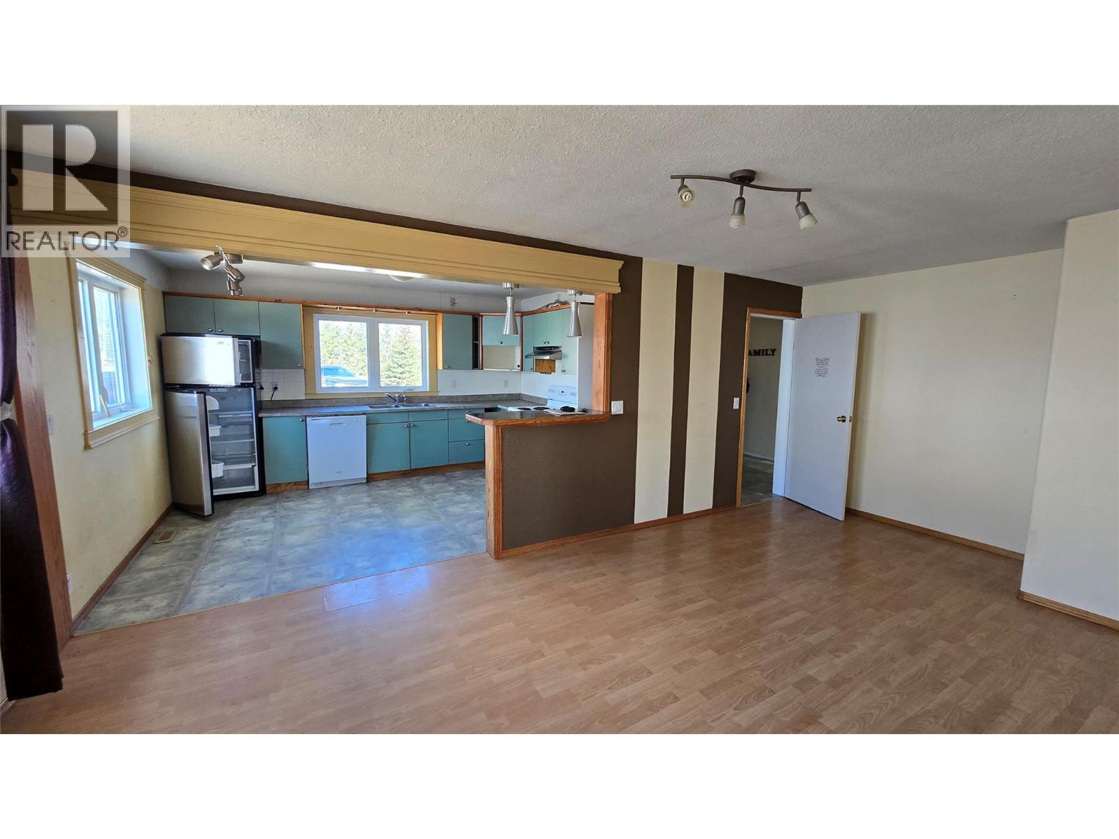 8185 Stuckey Road, Dawson Creek, British Columbia  V0C 1T0 - Photo 11 - 10385607