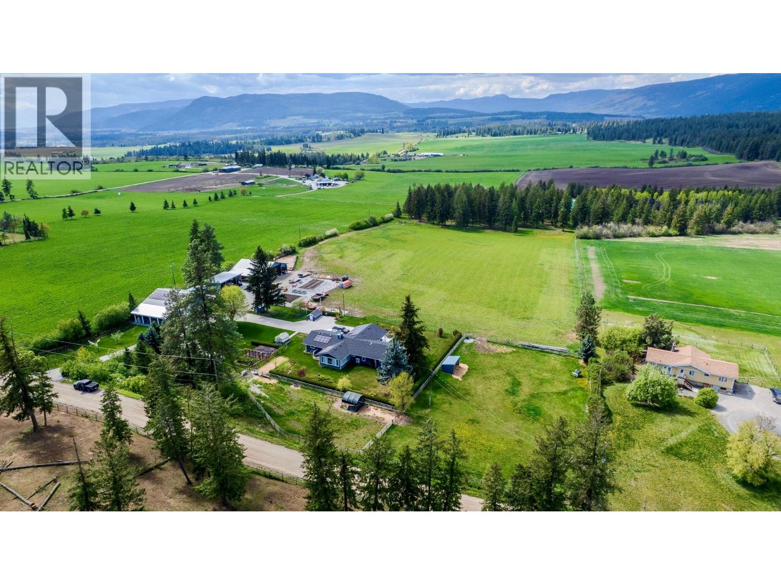 4911 Malpass Road, Armstrong, British Columbia  V4Y 0V5 - Photo 1 - 10385483